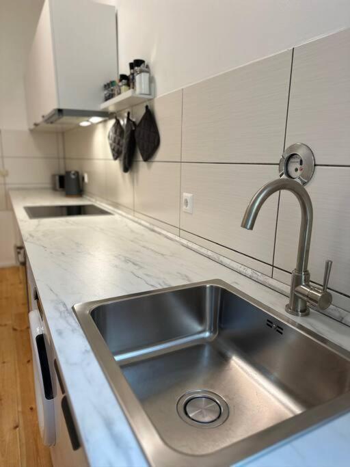 Modernes 2 Zimmer Apartment Berlin Exterior foto